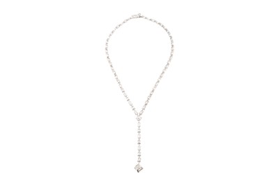 Lot 16 - AN 18CT WHITE GOLD AND DIAMOND LARIAT NECKLACE WITH DROP PENDANT
