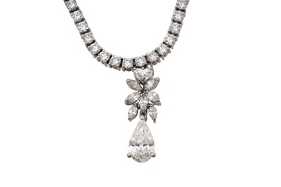 Lot 14 - AN 18CT WHITE GOLD AND DIAMOND TENNIS NECKLACE WITH PENDANT