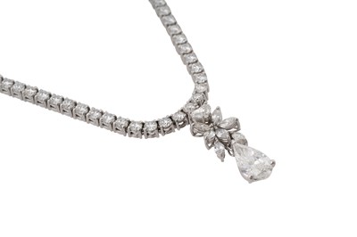 Lot 14 - AN 18CT WHITE GOLD AND DIAMOND TENNIS NECKLACE WITH PENDANT