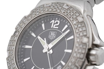 Lot 12 - A TAG HEUER LADIES FORMULA 1 BRACELET WATCH