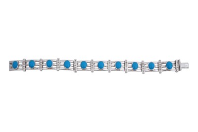 Lot 32 - AN 18CT WHITE GOLD DIAMOND AND TURQUOISE CABOCHON BRACELET