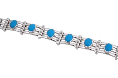 Lot 32 - AN 18CT WHITE GOLD DIAMOND AND TURQUOISE CABOCHON BRACELET