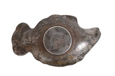 Lot 29 - A SET OF FIVE PAKTONG FISH-SHAPED TEACUP SAUCERS