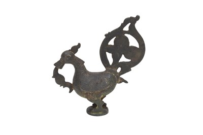 Lot 19 - AN ENGRAVED BRASS HAMSA DUCK FINIAL