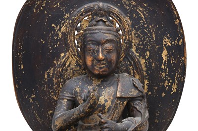 Lot 68 - A GILT WOOD FIGURE OF A DAINICHI NYORAI