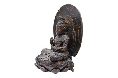 Lot 68 - A GILT WOOD FIGURE OF A DAINICHI NYORAI