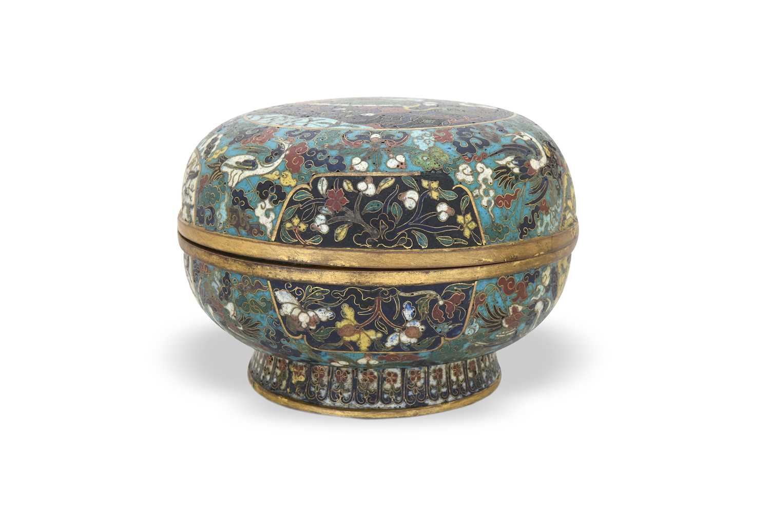 Lot 26 - A CIRCULAR CLOISONNÉ ENAMEL 'QILIN' BOX AND COVER