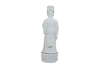 Lot 21 - A LARGE BLANC DE CHINE DEHUA FIGURE OF AN OFFICIAL