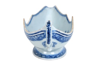 Lot 36 - THREE CHINESE EXPORT PORCELAIN PIECES