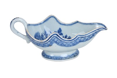 Lot 36 - THREE CHINESE EXPORT PORCELAIN PIECES