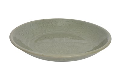 Lot 16 - A LONGQUAN CELADON CHARGER