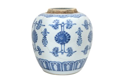 Lot 23 - A BLUE AND WHITE 'LOTUS' JAR