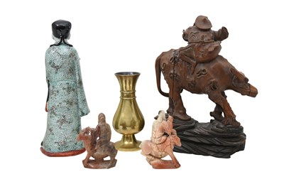 Lot 39 - A GROUP OF CHINESE ITEMS