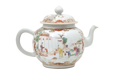 Lot 35 - A LARGE FAMILLE ROSE TEAPOT AND COVER