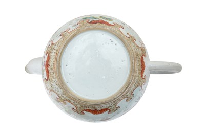 Lot 35 - A LARGE FAMILLE ROSE TEAPOT AND COVER