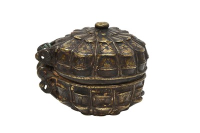 Lot 12 - A CAST BRASS LOTUS-SHAPED LIME PASTE CONTAINER
