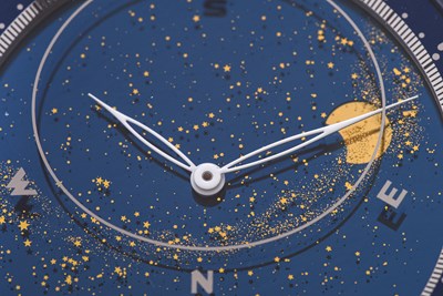 Lot 67 - A LIMITED EDITION MEN'S PATEK PHILIPPE PLATINUM AND 18K ROSE GOLD AUTOMATIC WRISTWATCH.