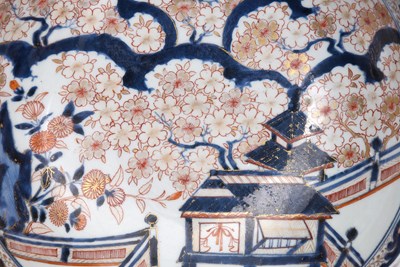 Lot 76 - A LARGE UNUSUAL IMARI BOWL