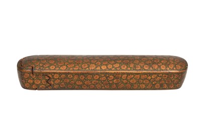 Lot 81 - A LACQUERED AND GILT PAPIER-MÂCHÉ KASHMIRI PEN CASE
