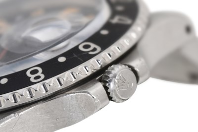 Lot 3 - A COLLECTABLE MEN'S ROLEX STAINLESS STEEL GMT AUTOMATIC BRACELET WATCH.