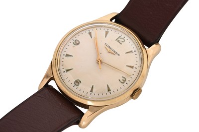 Lot 33 - A MEN'S LONGINES 9K YELLOW GOLD AUTOMATIC WRISTWATCH.