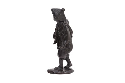 Lot 98 - A BRONZE FIGURE OF A FEMALE MONKEY TRAINER BY GENRYUSAI SEIYA (1868 — 1912)