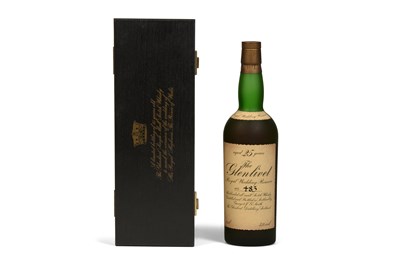 Lot 238 - GLENLIVET 25 YEAR OLD